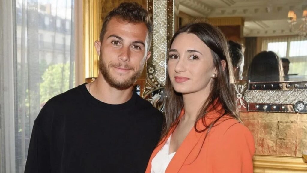 Hugo Gaston Girlfriend Laetitia Espagnet