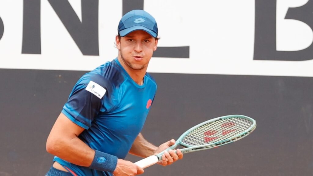 Luciano Darderi Biography
