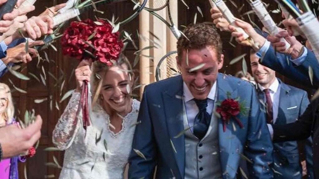 Roberto Carballés Baena is married to Paula Mustienes Ferrer