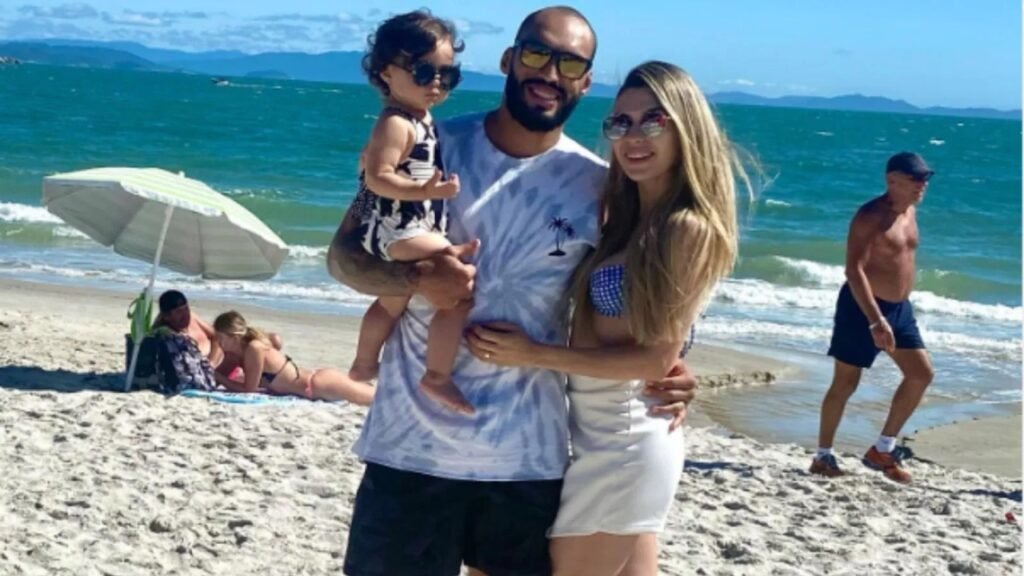 Bruno Silva is married to Camylla Rafaella