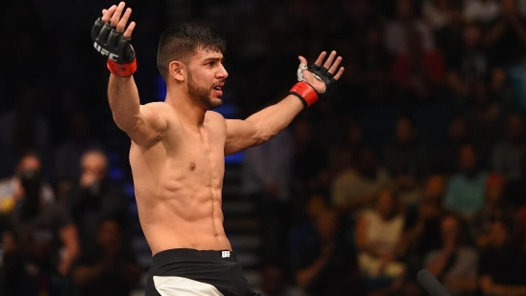 Yair Rodríguez Biography