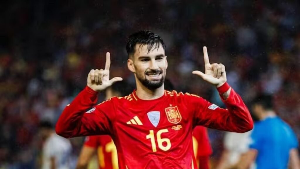 Álex Baena Biography