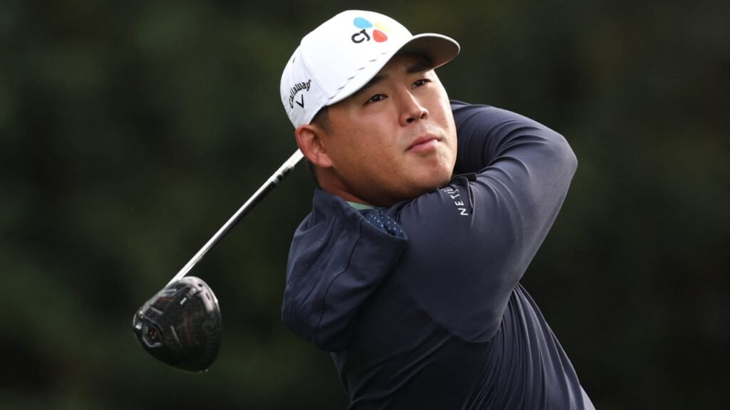 Si Woo Kim Biography